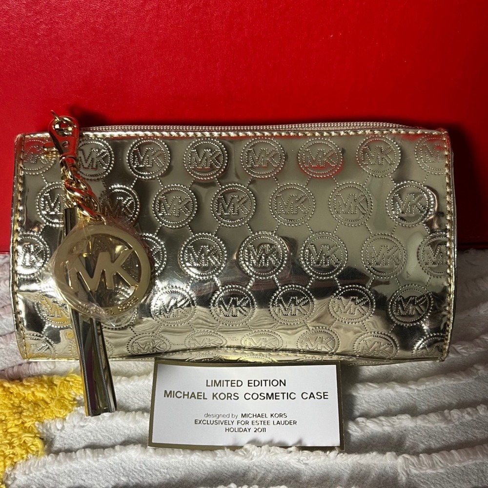 Michael Kors Gold Metallic Limited Edition‎ Makeup Bag Charm Pull READ
